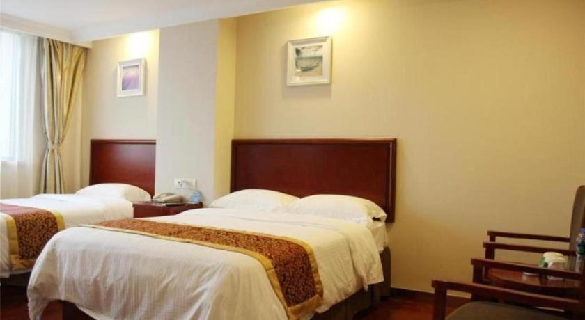 Greentree Inn Suzhou Railway Station North Square Haobainian Wedding Dress City Express Hotel Exterior photo