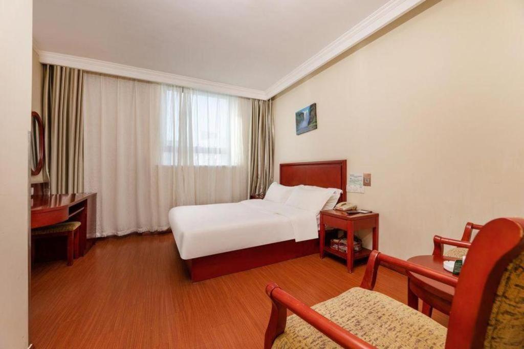 Greentree Inn Suzhou Railway Station North Square Haobainian Wedding Dress City Express Hotel Exterior photo