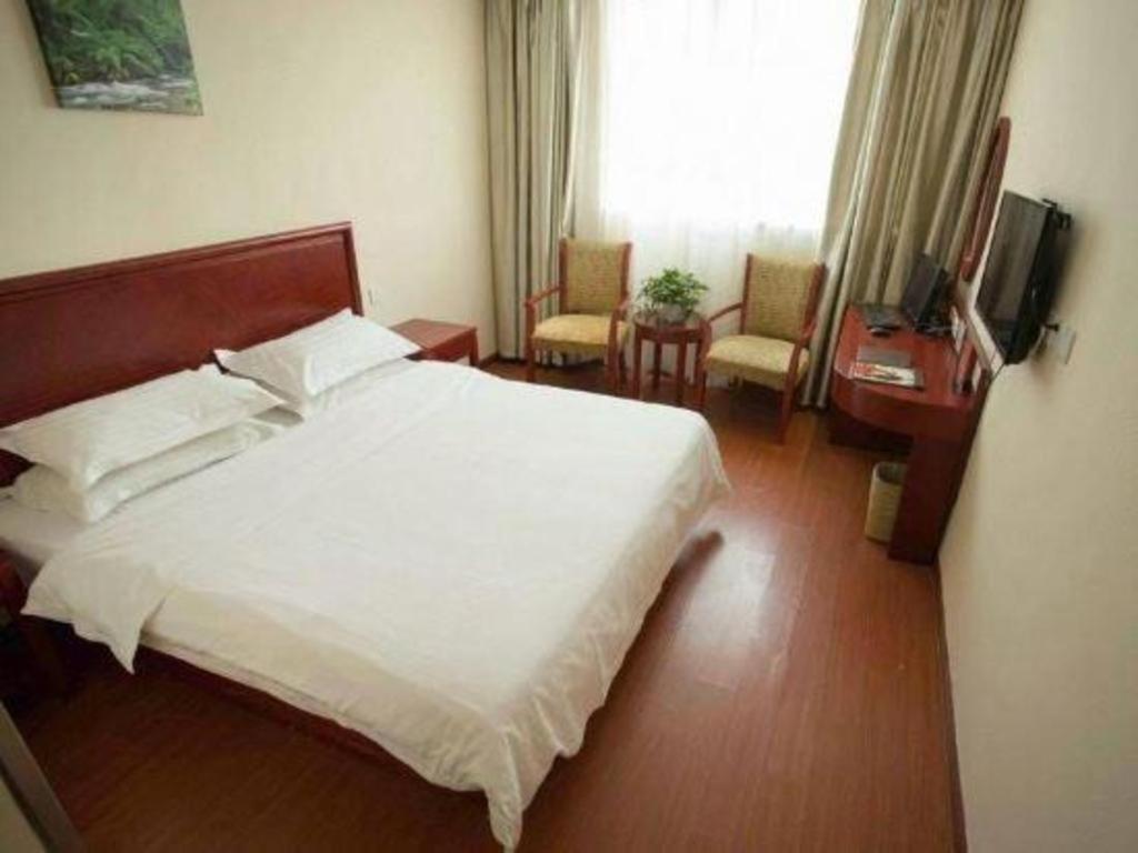 Greentree Inn Suzhou Railway Station North Square Haobainian Wedding Dress City Express Hotel Exterior photo