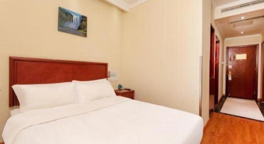 Greentree Inn Suzhou Railway Station North Square Haobainian Wedding Dress City Express Hotel Exterior photo