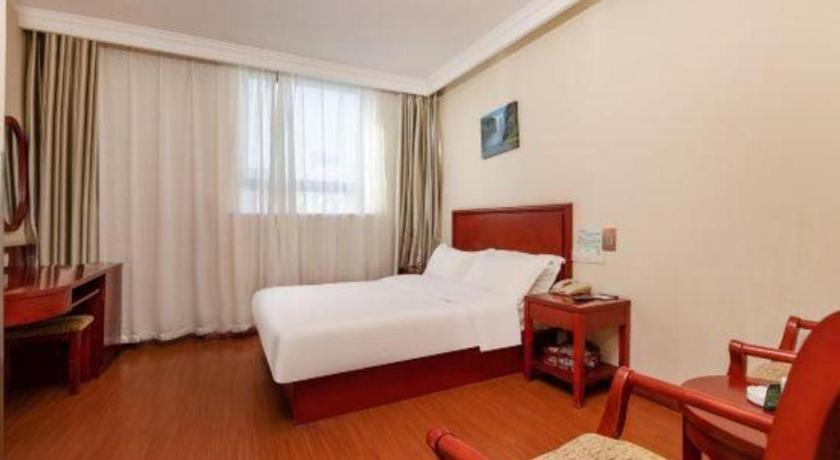 Greentree Inn Suzhou Railway Station North Square Haobainian Wedding Dress City Express Hotel Exterior photo
