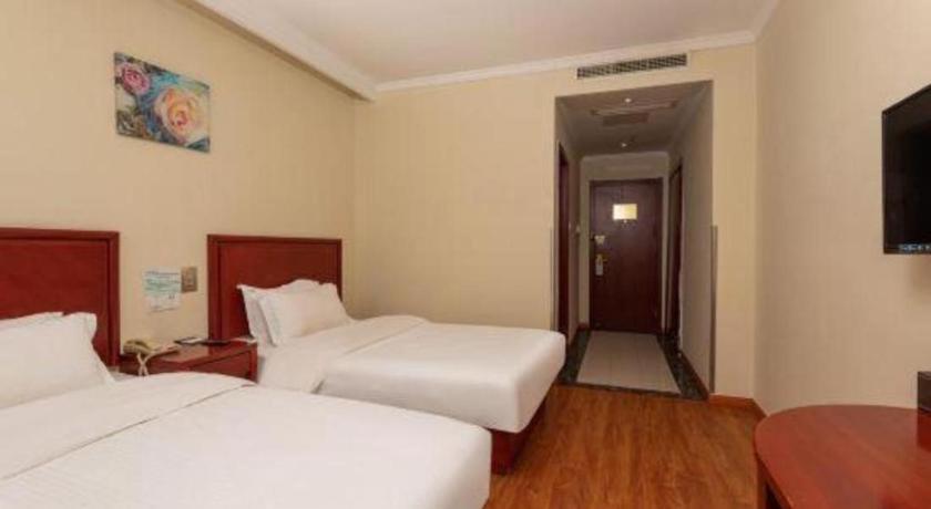 Greentree Inn Suzhou Railway Station North Square Haobainian Wedding Dress City Express Hotel Exterior photo